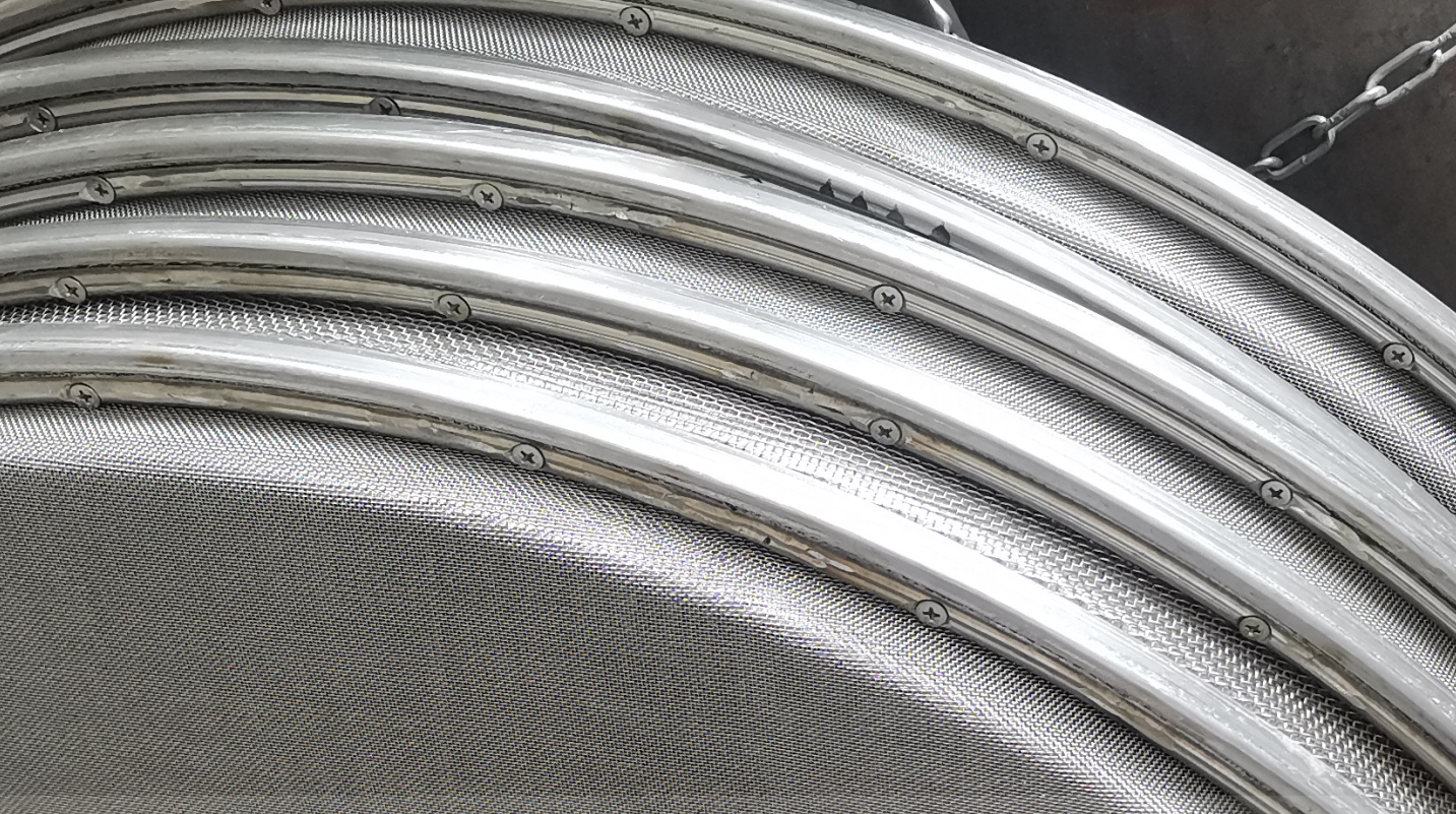 旋振篩網架篩網四周破損頻繁的原因